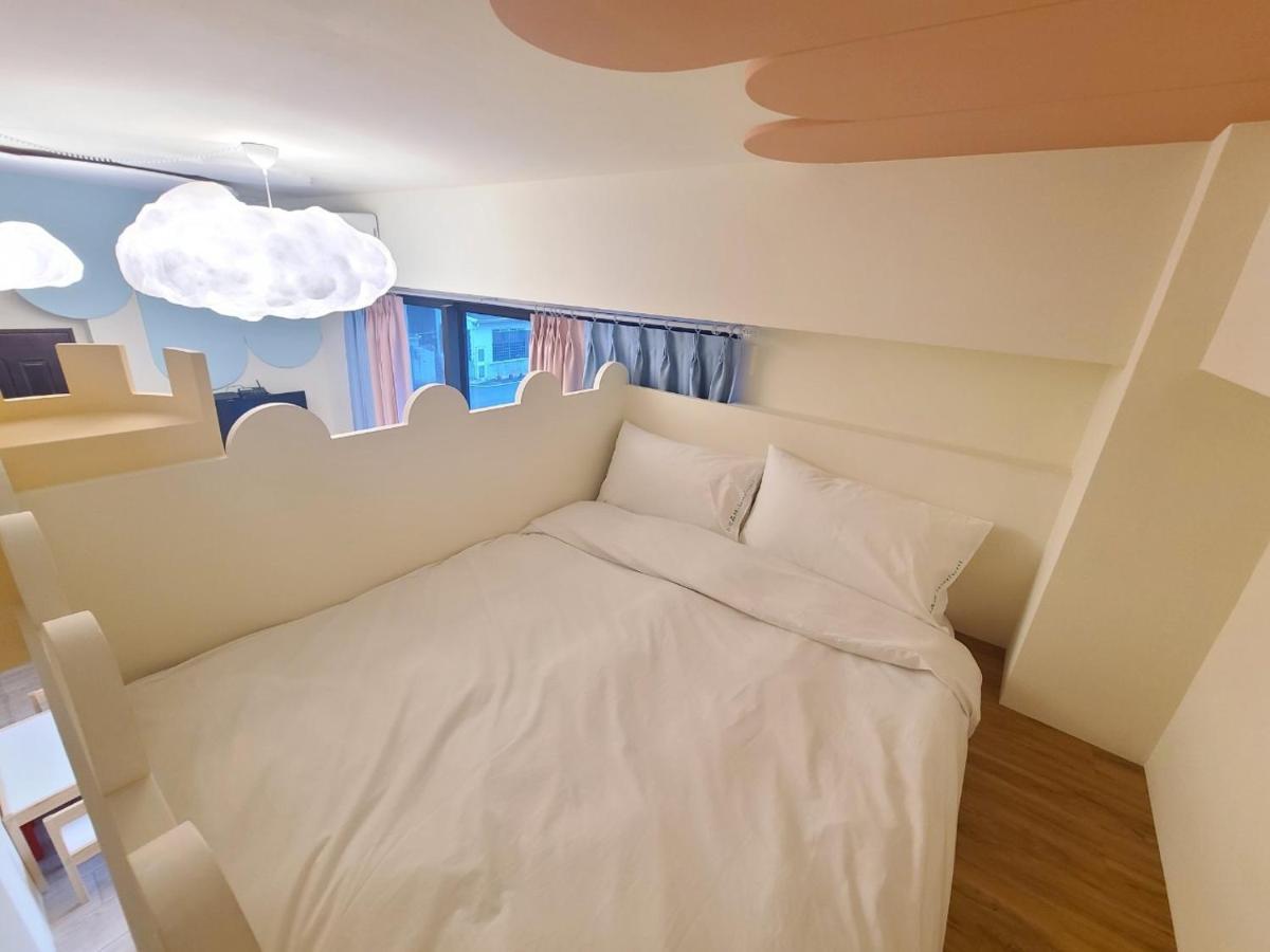 Sunlight Forest Homestay Тайнан Екстериор снимка