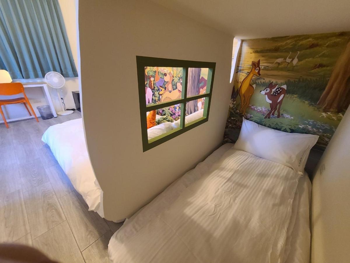 Sunlight Forest Homestay Тайнан Екстериор снимка