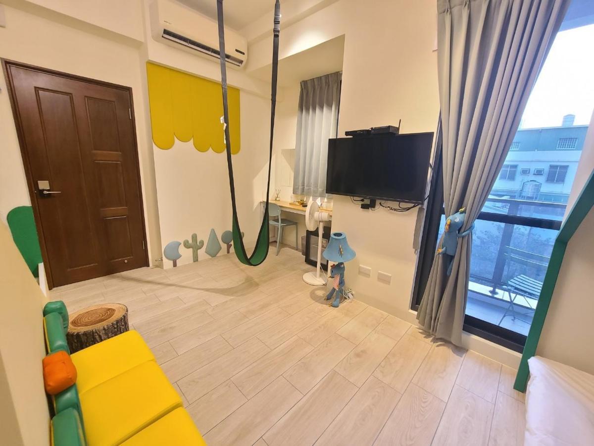 Sunlight Forest Homestay Тайнан Екстериор снимка