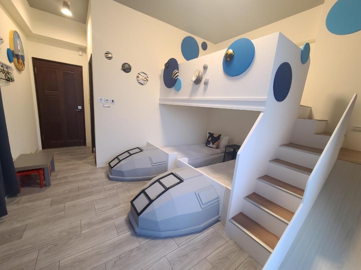 Sunlight Forest Homestay Тайнан Екстериор снимка
