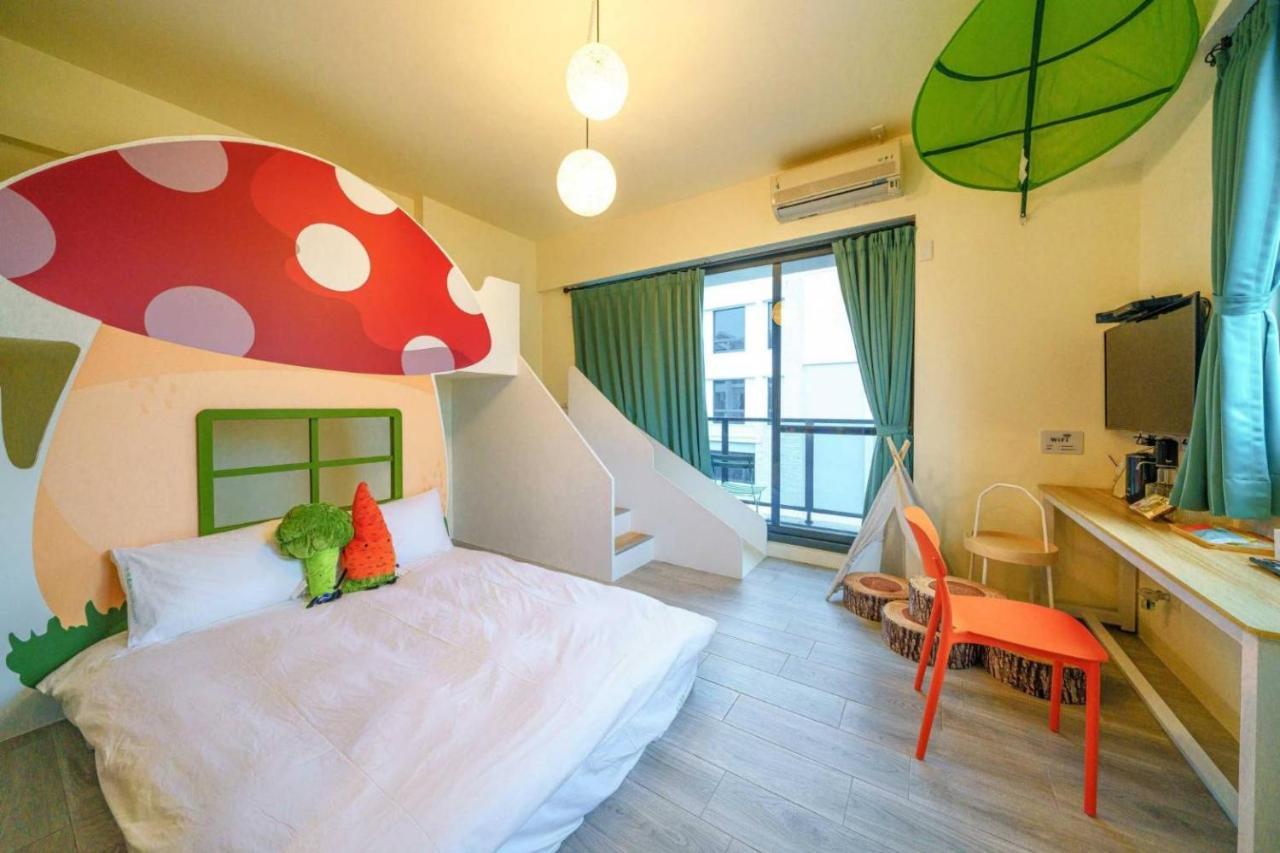 Sunlight Forest Homestay Тайнан Екстериор снимка