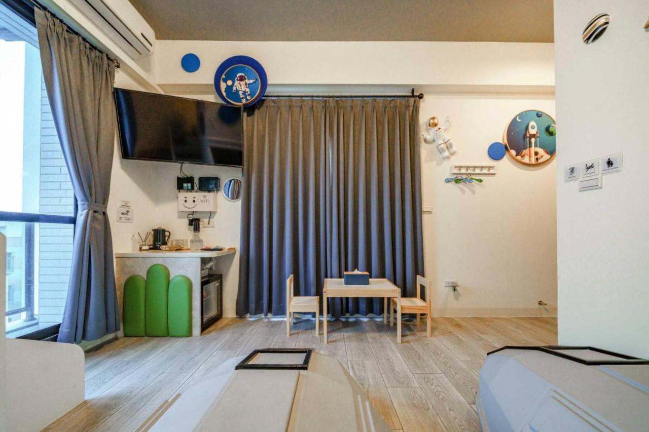 Sunlight Forest Homestay Тайнан Екстериор снимка